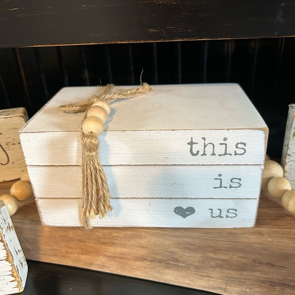 Shelf/ Display sitters - Picture 3 of 4